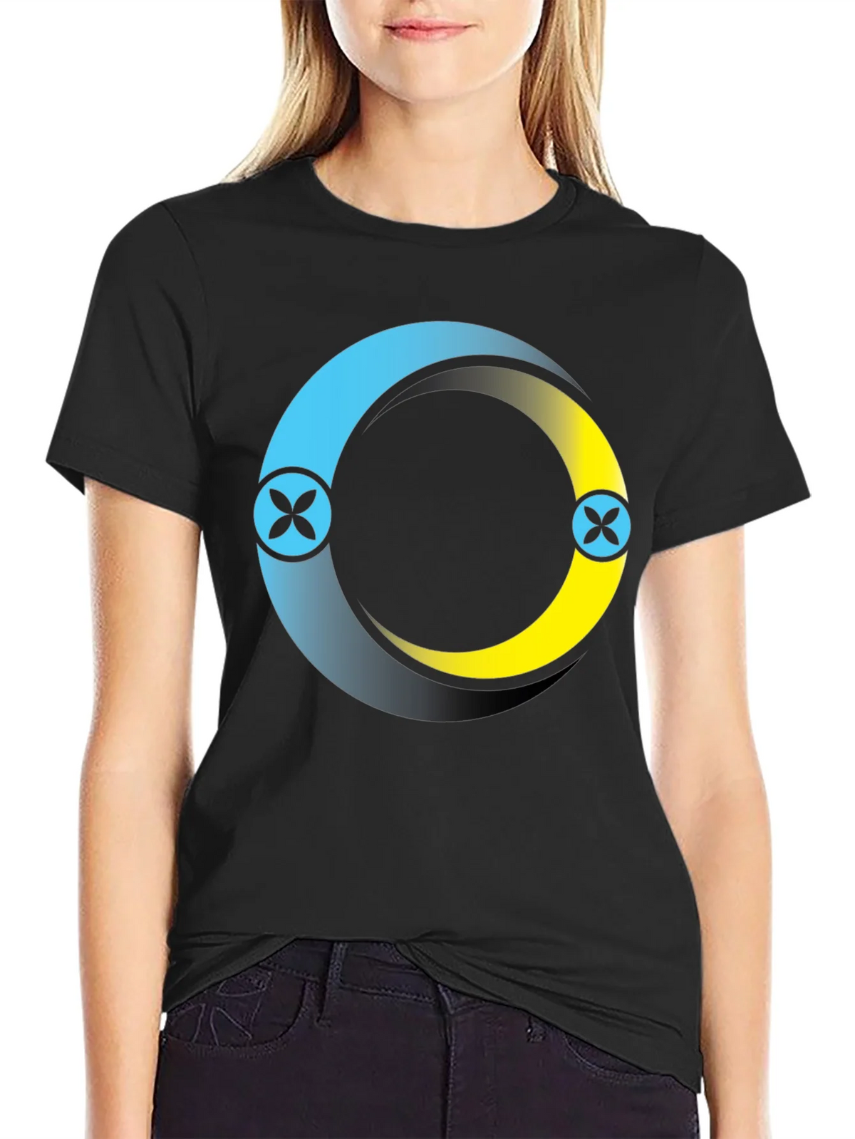 Circle Logo Black T-Shirt: Modern Casual Style product image 1